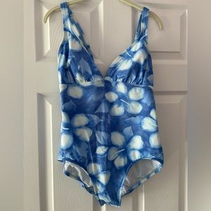 NWT Jantzen one piece bathing suit, blue and white floral